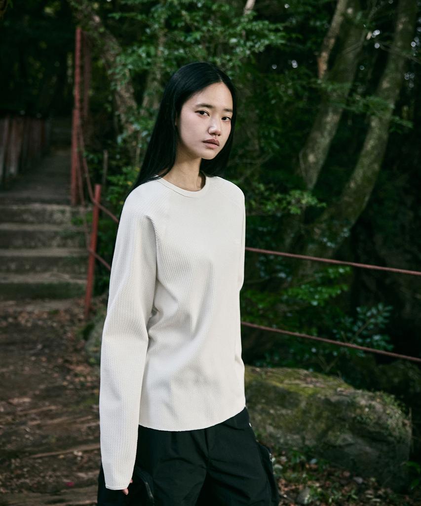 Peullukeu Aqe Waffle Long Sleeve Ivory Flt134