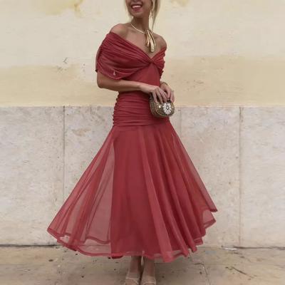 Europäische und amerikanische Damenbekleidung einfarbig bedruckt tiefer V-Ausschnitt Taille und schulterfrei zwei Tragemöglichkeiten, großes Schwingkleid