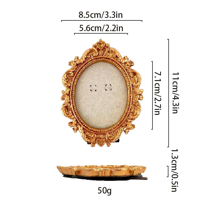 Victoria-Style Retro Resin Photo Frame Ornament - Light Luxury Badge Display Stand for Photo Props