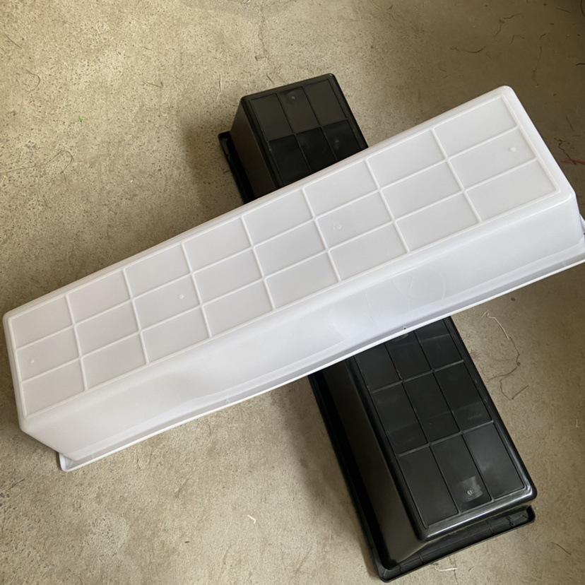 Multi-Purpose Flat-Bottomed Large Capacity Trough for Feeding Livestock, Fish, Turtles, or Planting Vegetables and Flowers