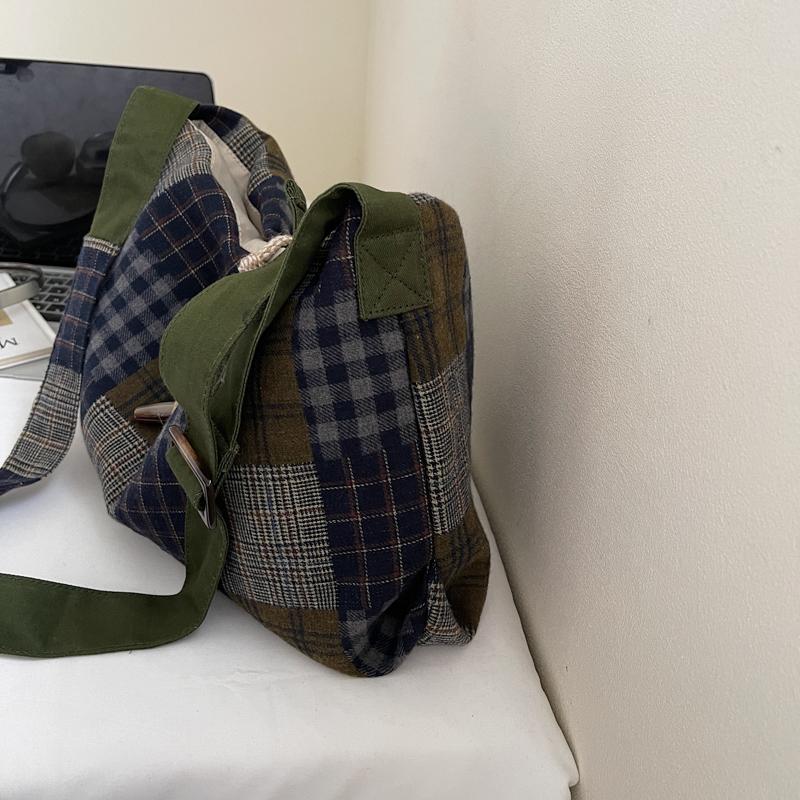 Pig Bag Women's Large Capacity Tote Bag Lightweight Retro Shoulder Crossbody Bag