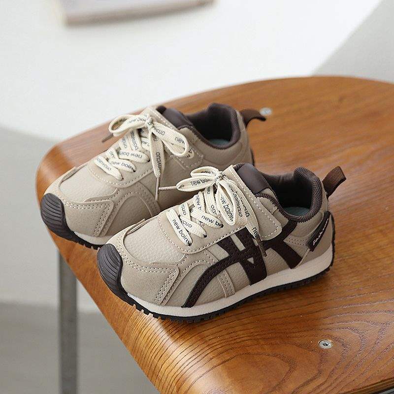 

Детские кроссовки Forrest Gump 2025 кожаные новые весенне-осенние спортивные кроссовки для мальчиков универсальные повседневные туфли 1-7 лет женские для малышей size 22 shoe inner length 14.3cm коричневый