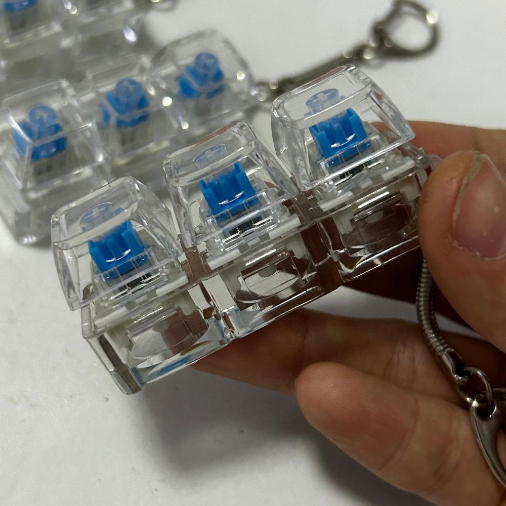 Relaxing 3/4/9 Keys Finger Keyboard Keycap Stress Relief Decompression Toy Key Button Gadget Pinch Toy Adult