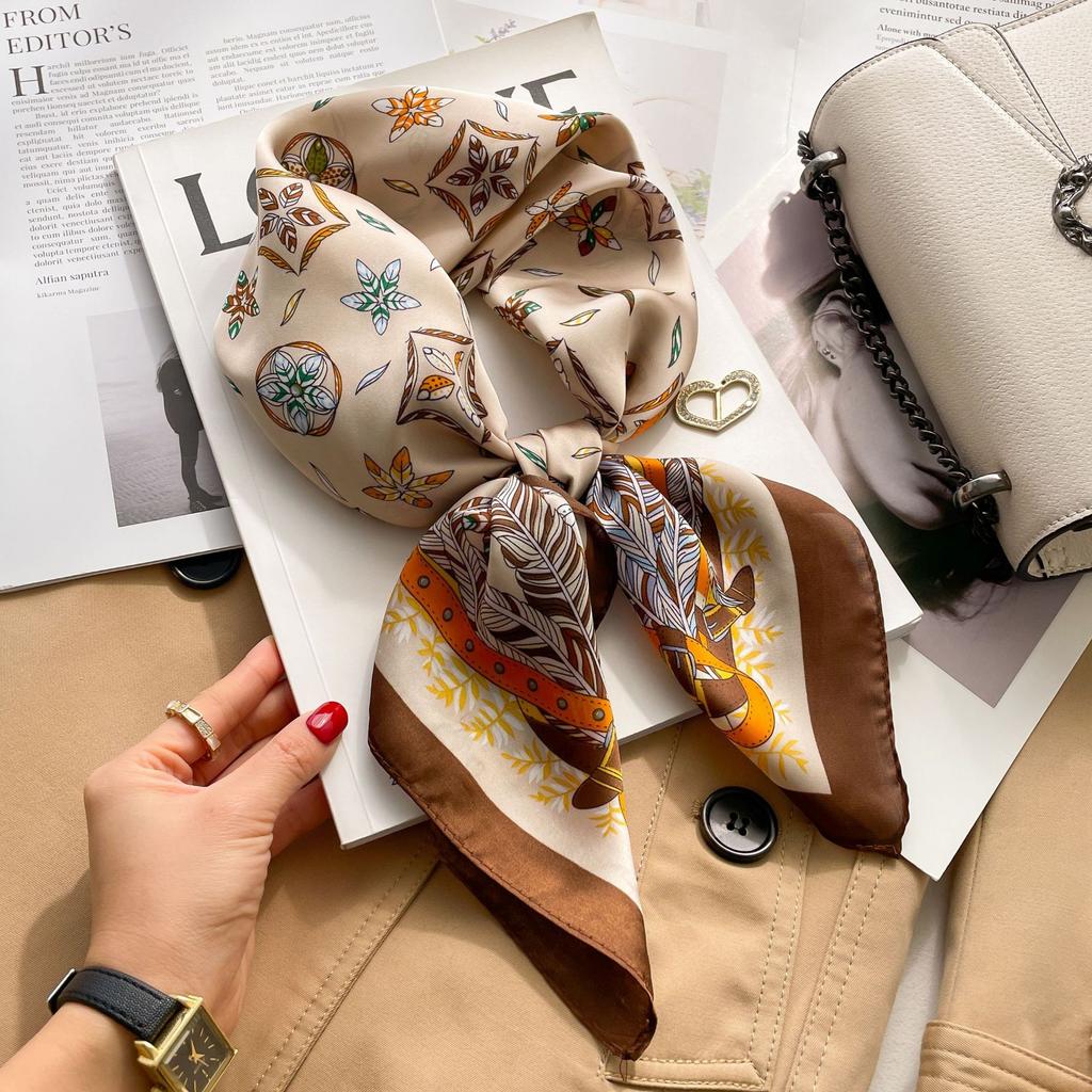 Luxus-Mode-Druck 70*70cm Seide Quadrat Schal Frauen Weiche Satin Haarband Halstuch Krawatte Weibliche Stirnband Foulard Tasche Band