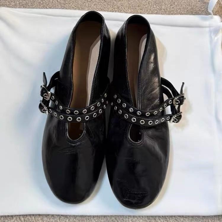 British style round head shallow mouth Mary Jane shoes new one-word with rivets low heel retro single shoes