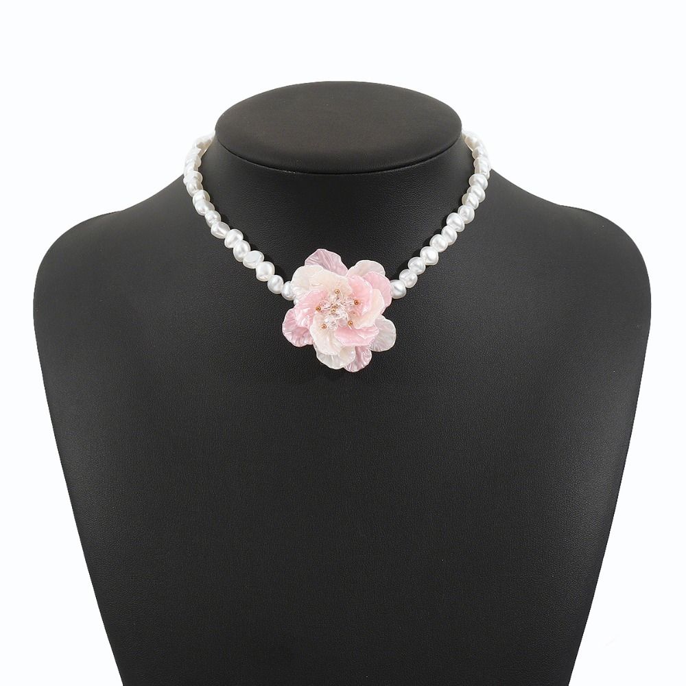 Romantic Imitation Pearl Necklace Elegant Clavicle Chain Necklace  Gift Jewelry
