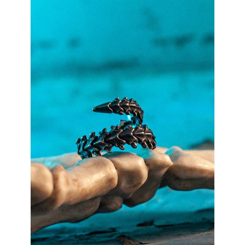 Night Works "Controversy" European and American Retro Dark Vintage Animal Spine Ring for Men and Women Large Size Rock Style