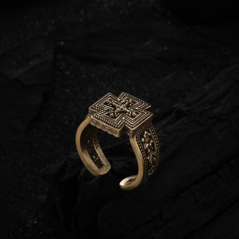 Sophisticated Antique Gold Adjustable Ring For Women With Unique Geometric Zircon Design