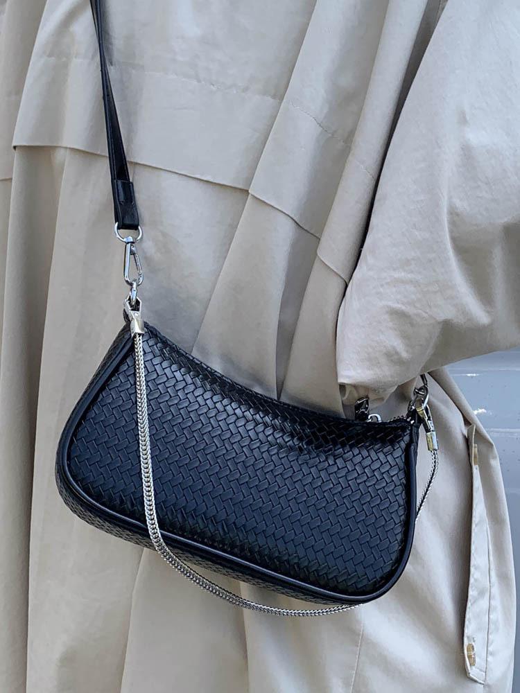 Premium Texture Small Bag Women's 2025 New Autumn and Winter Versatile Messenger Bag Fashion Super Fire Shoulder Armpit Small Square Bag