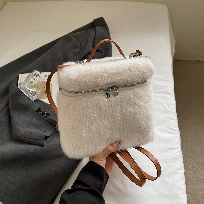 Casual Plush Simple Cute Girl Style Fashion Commuting Autumn New Women's Shoulder Bag