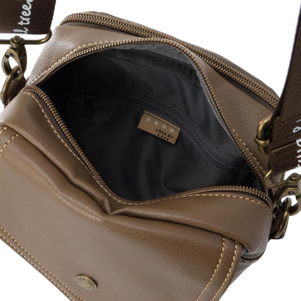 Chiemi Sacs 2-Face 2-Way Shoulder Bag with Logo Belt, Simple Design, and Functional Pockets, 2402-6249, Brown