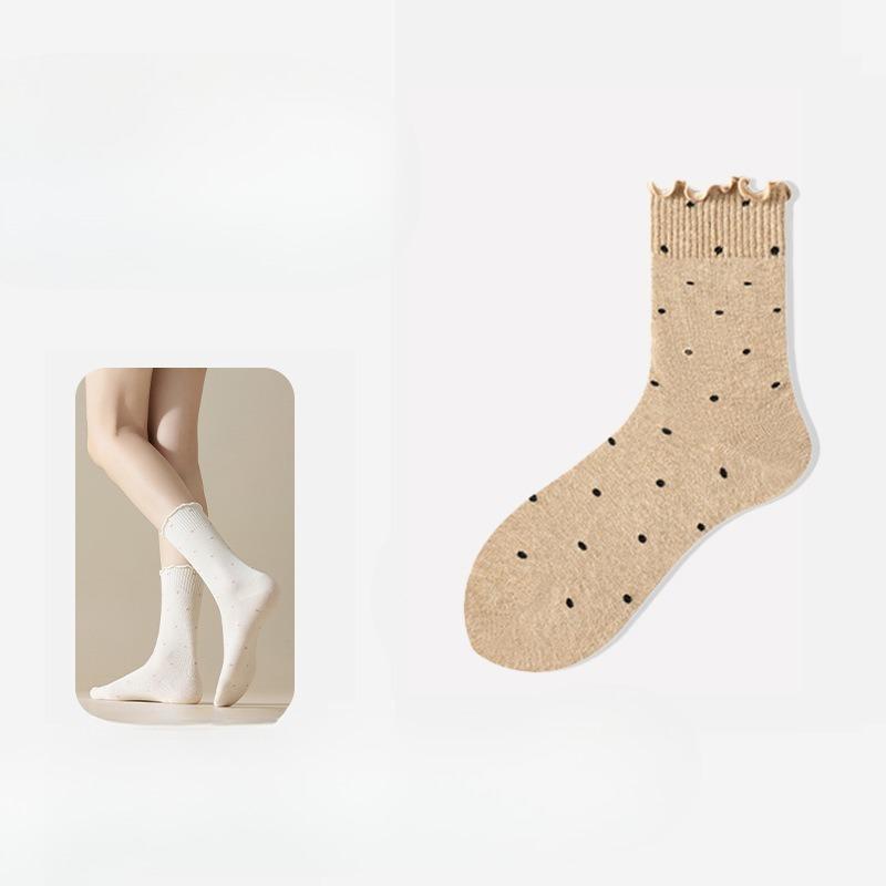 Female Spring and Autumn Wave Point Wooden Ear Edge Comfortable Month Son in The Tube Pile Socks