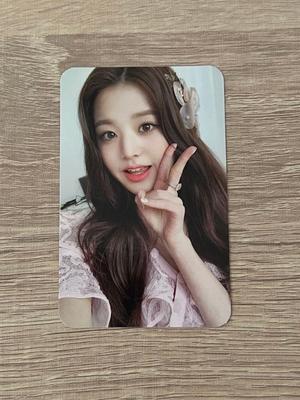 [USED] IZ*ONE Secret Time Sea Green Trading Card Wonyoung