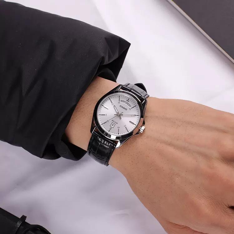 Casio Standard Series Fashion Casual 50M Waterproof Quartz Movement Synthetic Leather Strap Men Watches Silver MTP-1370L-7A