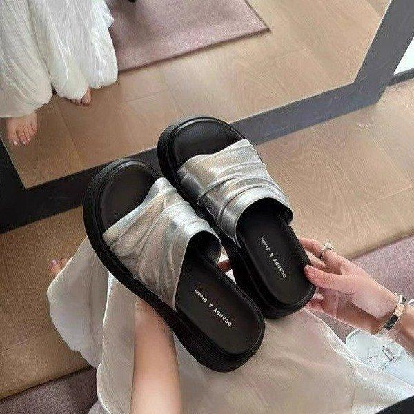 Pleated Thick-soled One-word Slippers Female Summer 2025 New Versatile Outer Wear with Skirt Fairy Wind Beach Shoes