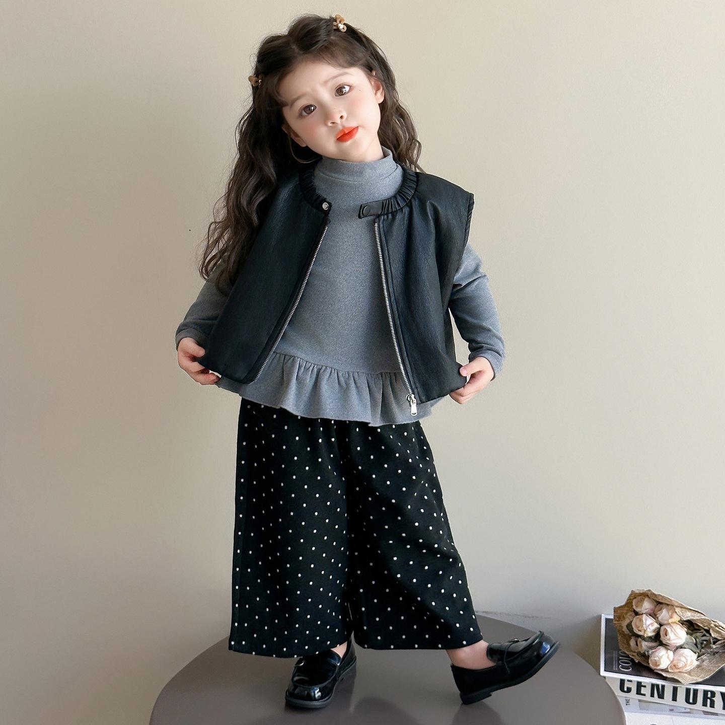 

Модный кожаный жилет для девочек в корейском стиле, комплект из 3 предметов - Коллекция Осень/Весна 2025 120 cm чёрный