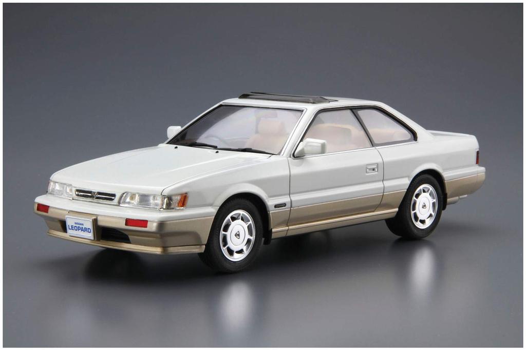 Aoshima Bunka Kyozai Scale Model Car Series 111 Nissan UF31 Leopard Altima V30 Twin Cam Turbo 1990 Plastic Model 1/24 No.
