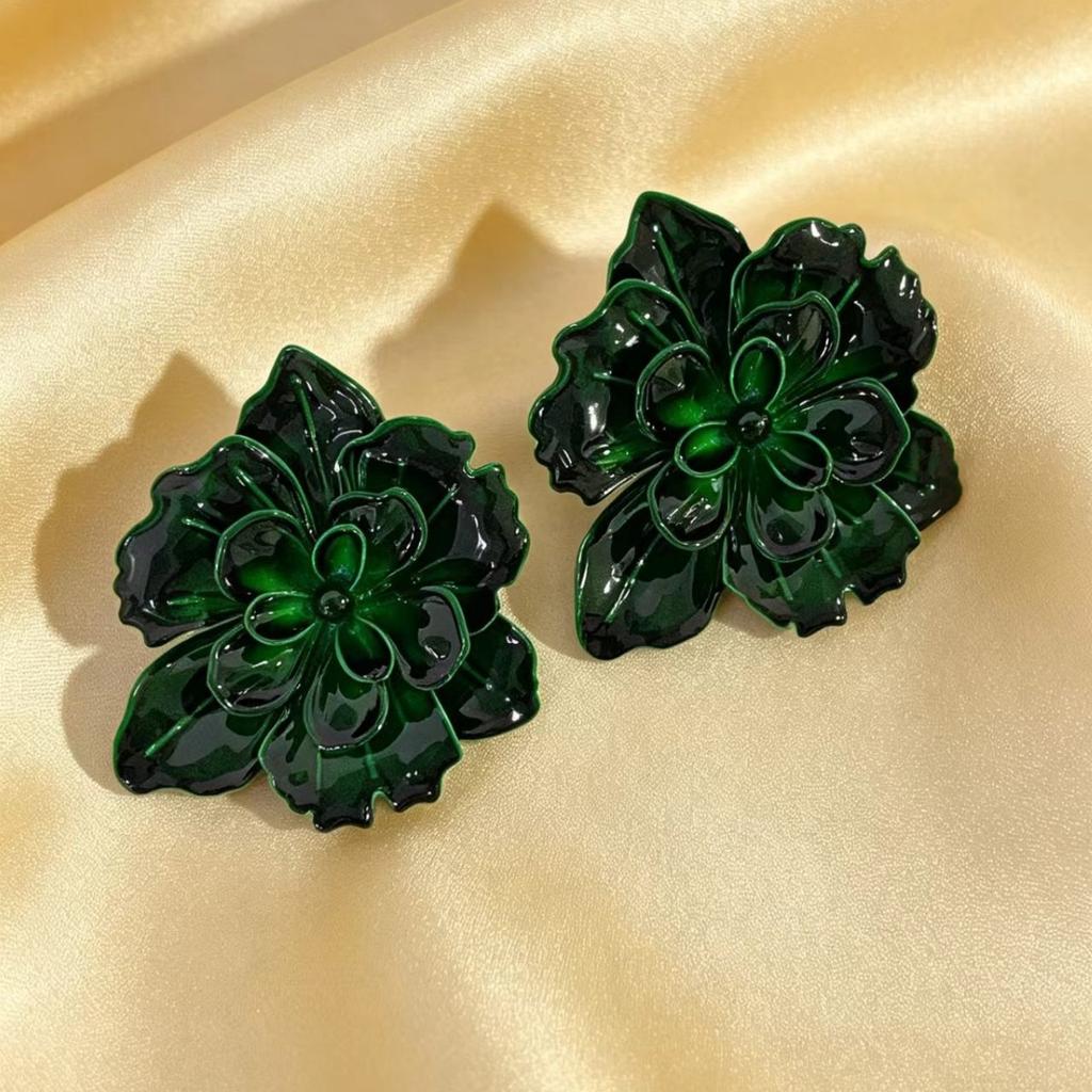 European and American Retro Exaggerated Flower Stud Earrings Premium Earrings 3D Flower Stud Earrings Dripping Oil Decorative Flower Ears