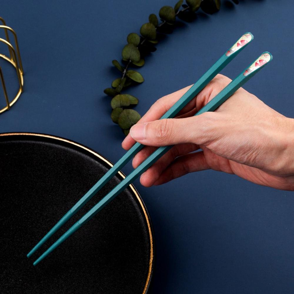 Reusable Non-slip Fiberglass Colorful Anti-bacterial Flatware Chopsticks Tableware Kitchen Utensils