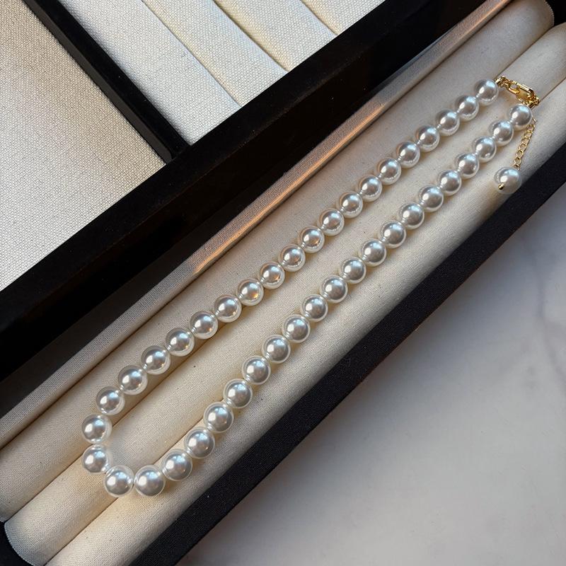 Elegant French Layered Pearl Necklace - Women's High-End Versatile Clavicle Chain, Simple Retro Style