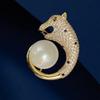Luxury Copper Zircon Pearl Cheetah Brooch for Men and Women - Elegant Accessory for Suits and Shirts
