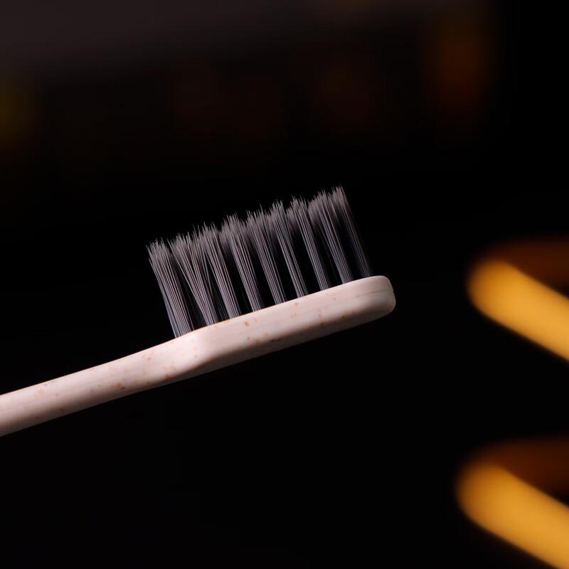 Disposable Hotel Toothbrush with Bamboo Charcoal Bristles