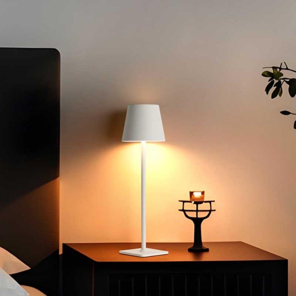 Minimalist Usb Rechargeable Table Lamp Ambiance Wireless Touch Lamps LED Desk Lamp For Hotel