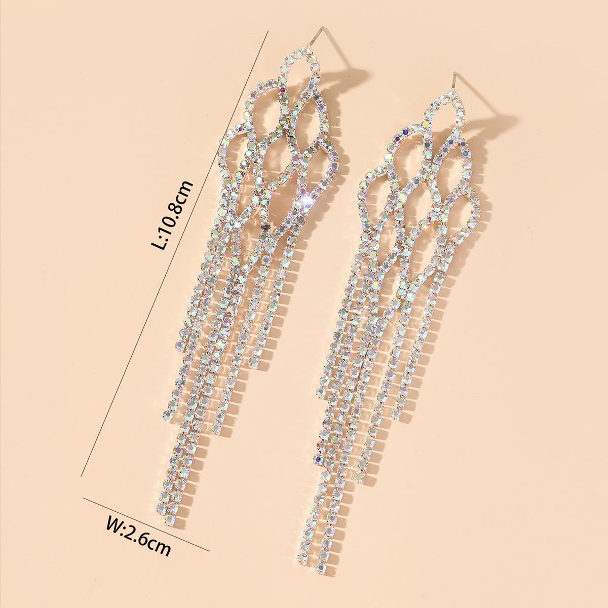 Стильные и простые серьги-кисточки из сетки ручной работы, с массивными атмосферными стразами