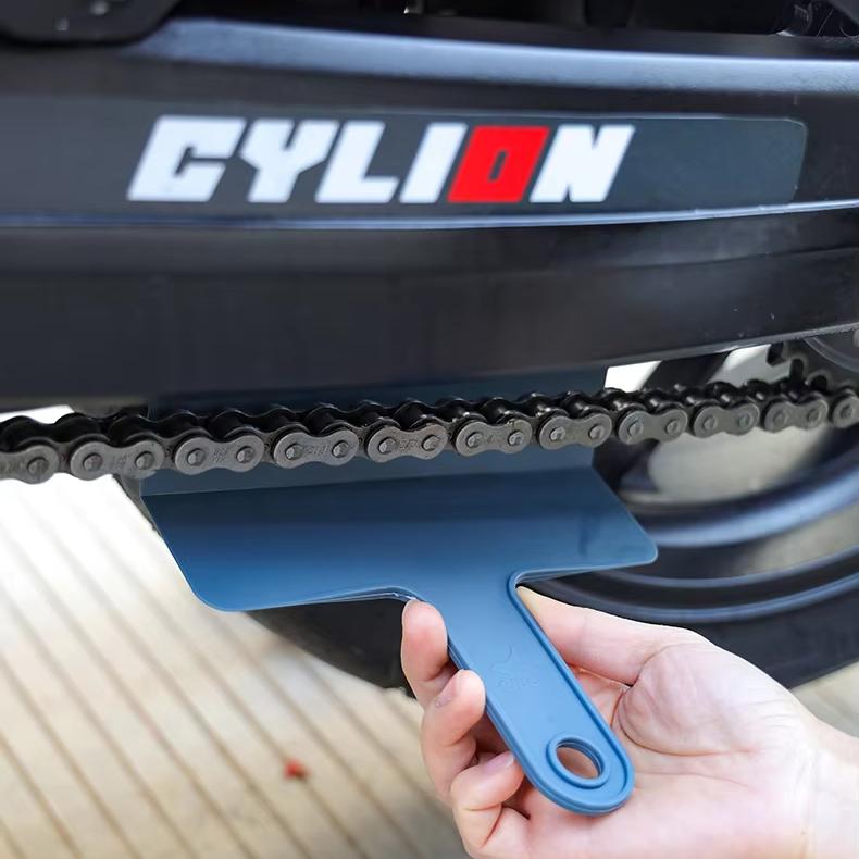 Cylion Motorcycle Chain Oil Baffle Bicycle Chain Oil Tool Oil Device Anti-splash Riding Tool Bicycle Tool