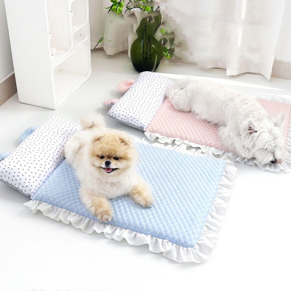 

Washable Pet Cooling Mat Ice Silk Fabric Cooling Pet Bed Flounce Summer Dog Bed Comfortable S рожевий