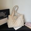 Large Capacity Casual Shoulder Bag Women Stylish Rhombus Quilted Crossbody Tote Urban Minimalist Design