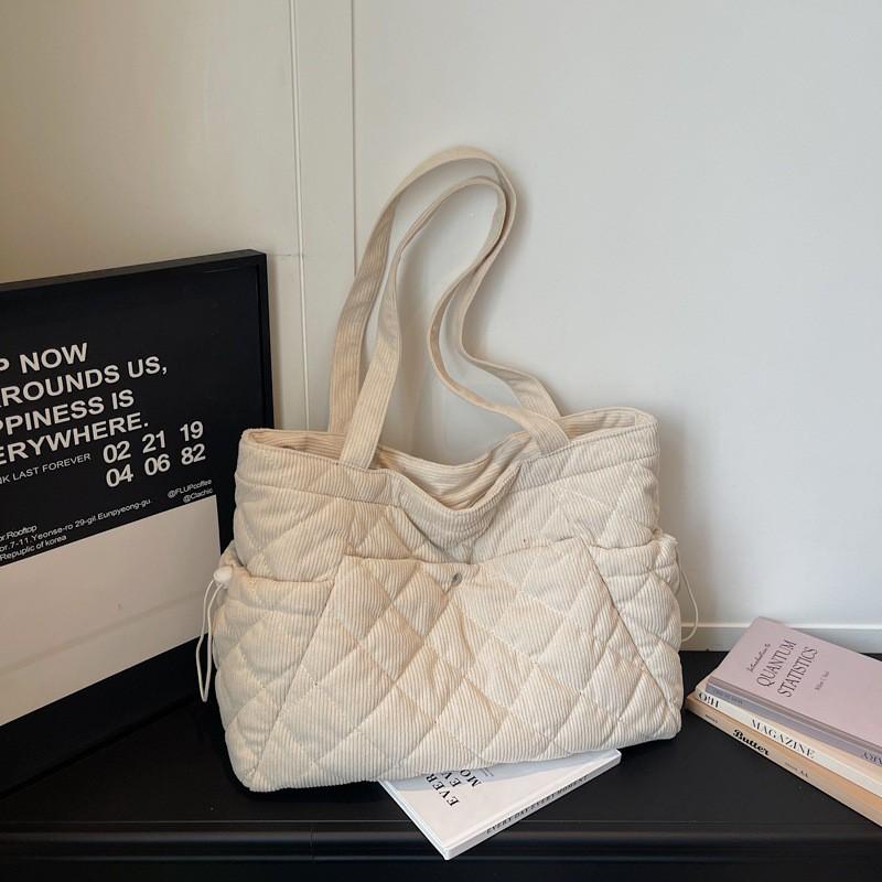 Large Capacity Casual Shoulder Bag Women Stylish Rhombus Quilted Crossbody Tote Urban Minimalist Design
