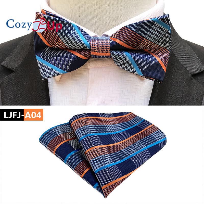 Costum Din Două Piese Papion Paisley Și Batista De Buzunar