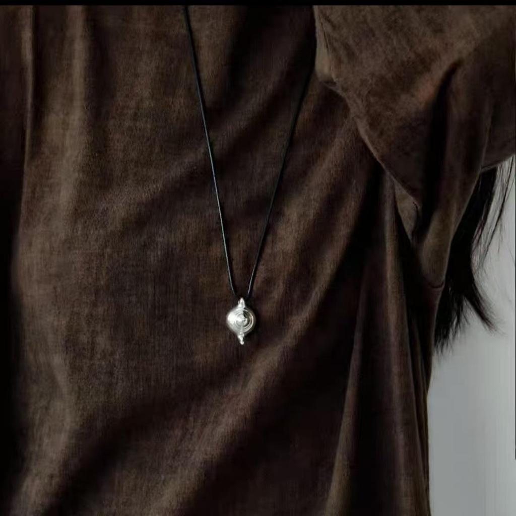 Brushed Silver Teapot Pendant Leather Necklace: Adjustable, Versatile Autumn/Winter Fashion Chain
