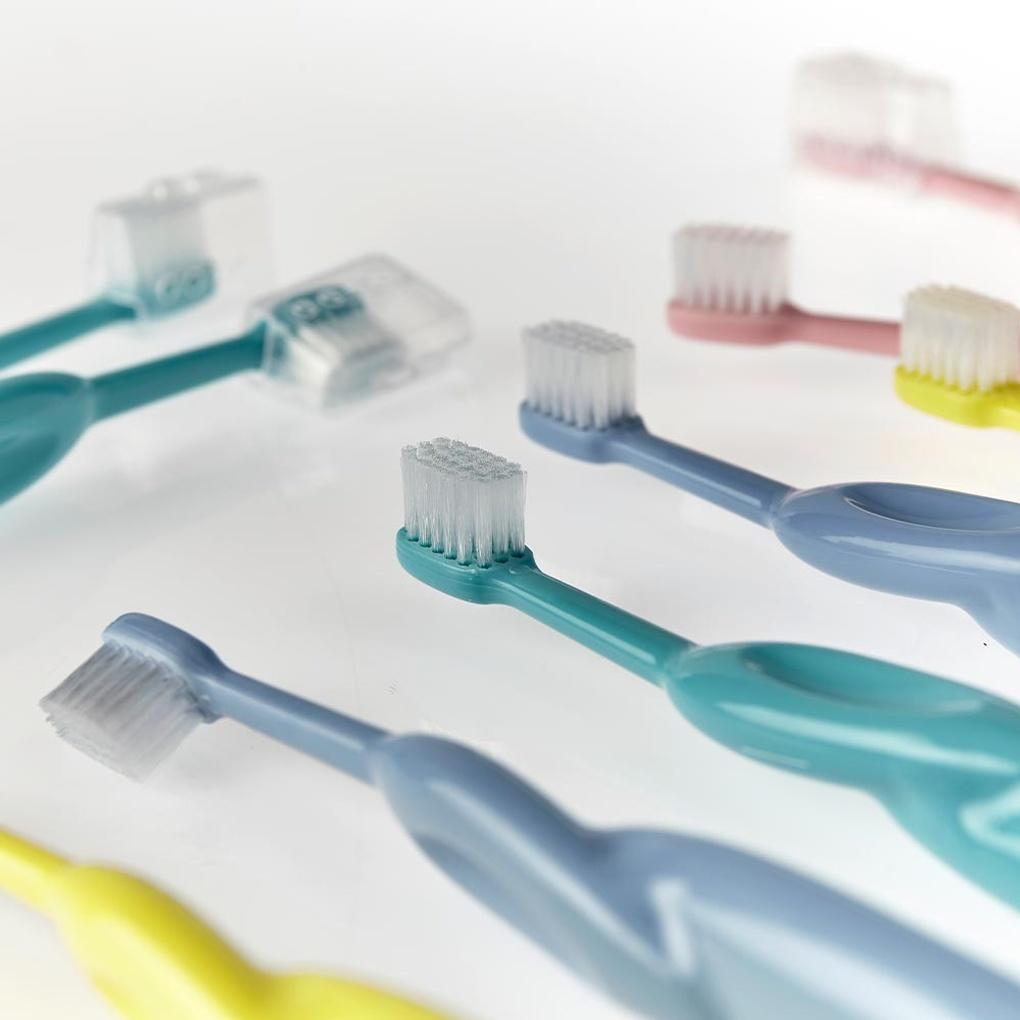 Children's Toothbrush Set of 9_DY0318010