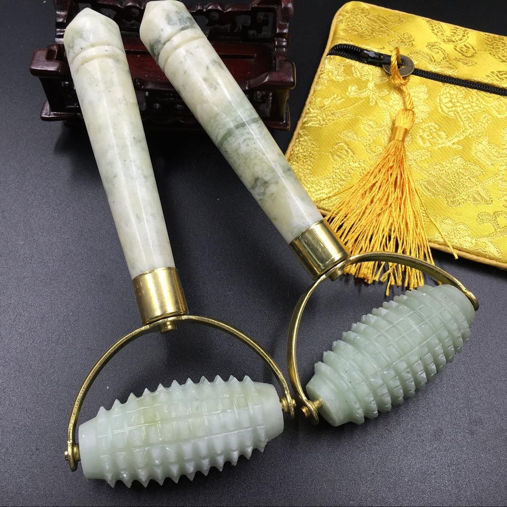 2 Stück Natürlicher Jade Massage Roller Gesichtsroller Facelifting Anti-Falten Gesichtsentspannung Lifting Schlankheitsrad Beauty-Stick
