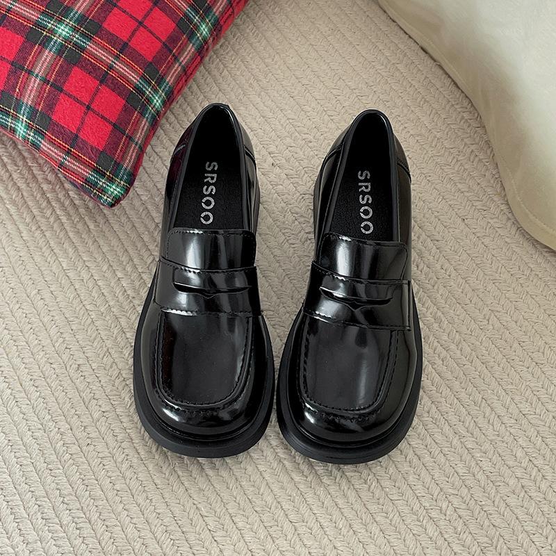 Black British style small man thick heel platform small leather shoes women 2025 new summer retro one-pedal loafers