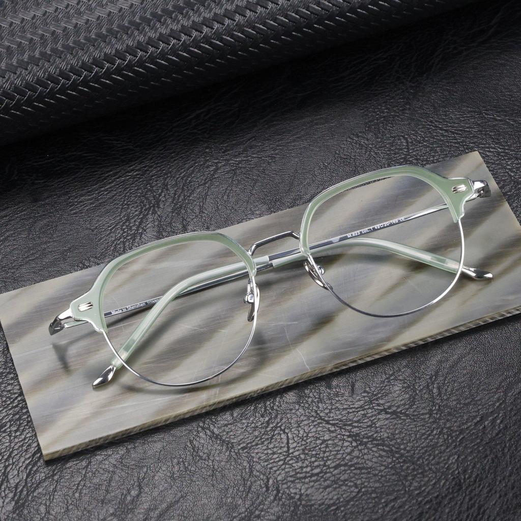 Unisex Full Frame Pure Titanium Eyeglasses with Acetate Oval Eyebrow Line
