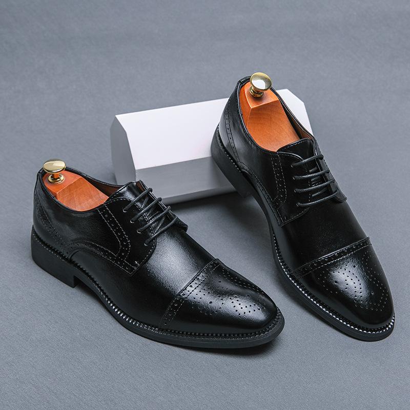 Men's Shoes 46 Leather Shoes Fashion Men's Business Dress Shoes Korean Version Trend Engraved Leather Shoes