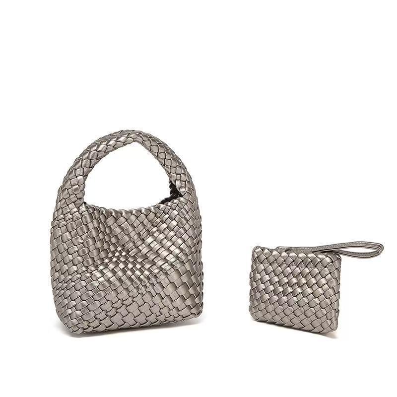 

2025 Vintage Woven Handbag: Chic, Versatile Crossbody & Shoulder Bag for Women срібний