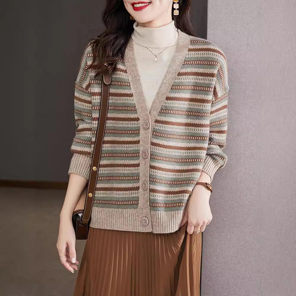 Retro Jacquard Sweater Jacket for Women's Autumn and Winter Loose V-neck Knitted Cardigan Top