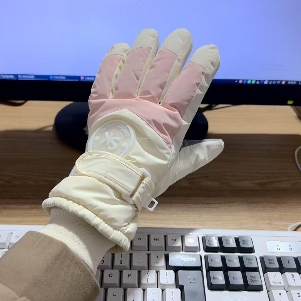 Women's Winter Ski Gloves: Warm, Thickened, Touchscreen-Compatible, Windproof, Water-Repellent, and Stylish Velvet-Lined for Outdoor Riding.
