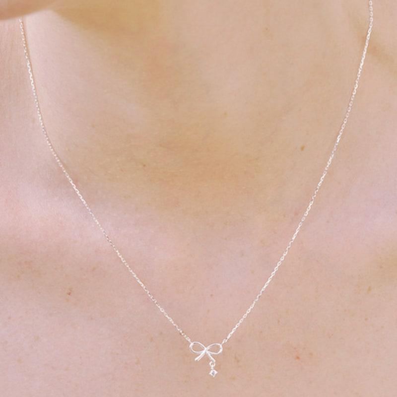 engbrox Dangle Ribbon Necklace