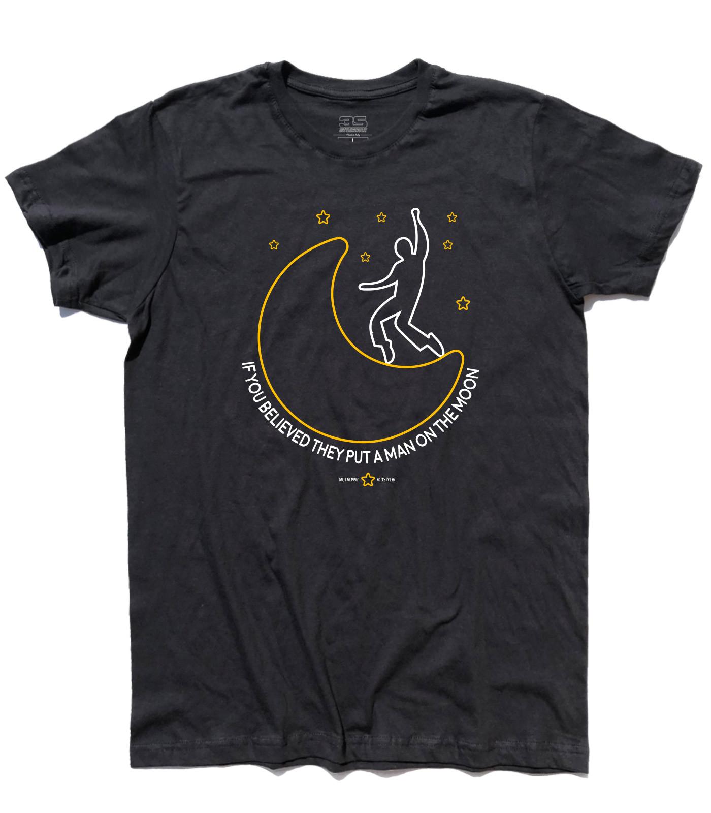 Camiseta Hombre Inspirada A Hombre En The Moon De Rem- Lyrics Colección Unisex T-Shirt S