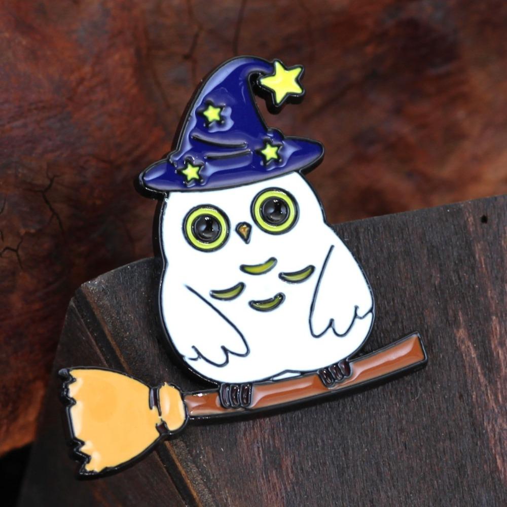 Pumpkin Halloween Funny Brooch Elegant Flying Broomstick Cat Brooch Pumpkin Witch Brooch  Halloween