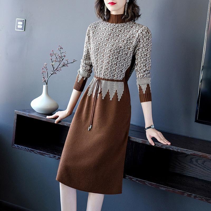 Women's Stylish Autumn & Winter Slimming Knit Wool Dress with Waist-Cinching and Printed Inner Layer