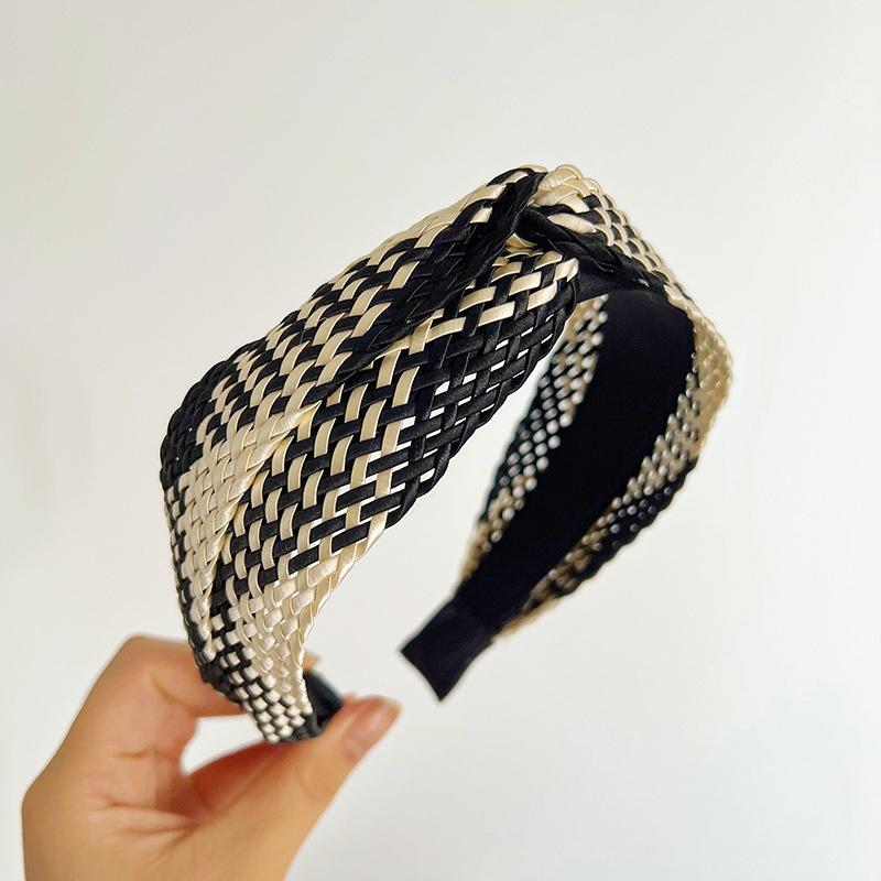 Chic Bohemian Style Raffia Knot Headband for Women's Beach Travel Hairbands Eco-Friendly Straw Accessory for Summer Outfits