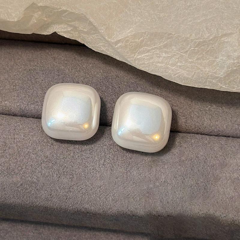 Elegante und dezent funkelnde Zuckerwürfel-Perlenohrringe für Damen, die einen luxuriösen Ausstrahlen
