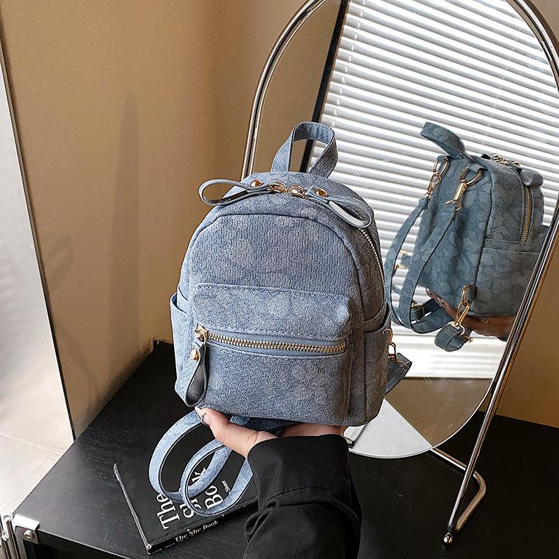 Backpack Women's Fashion Niche Design Casual Student Bag Lightweight Mini Travel Going Out Small Backpack