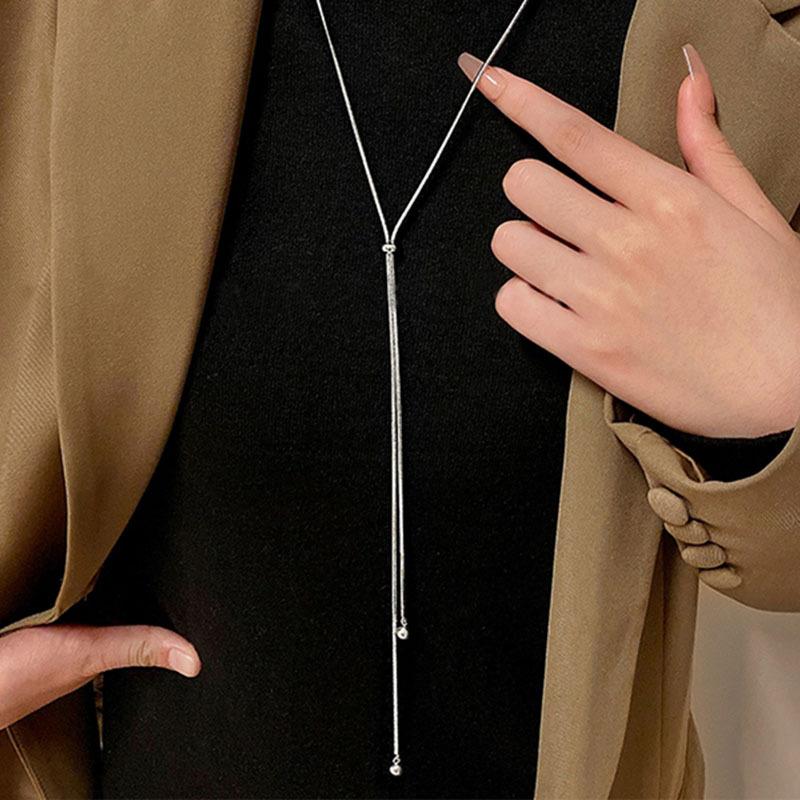 Simple Sweater Chain Women's Long Pull-out Necklace Light Luxury Titanium Steel Snake Bone Chain High-end Accessories Pendant Tide